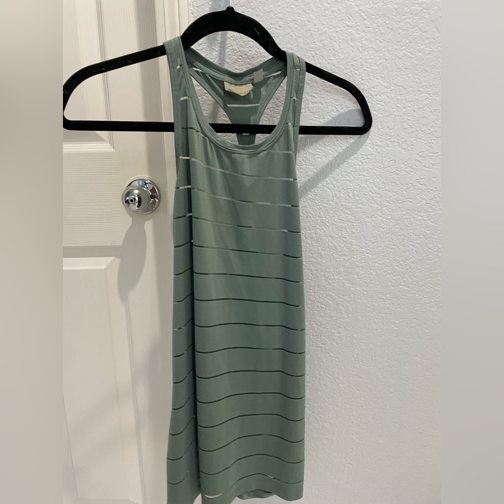 Athleta green workout top
